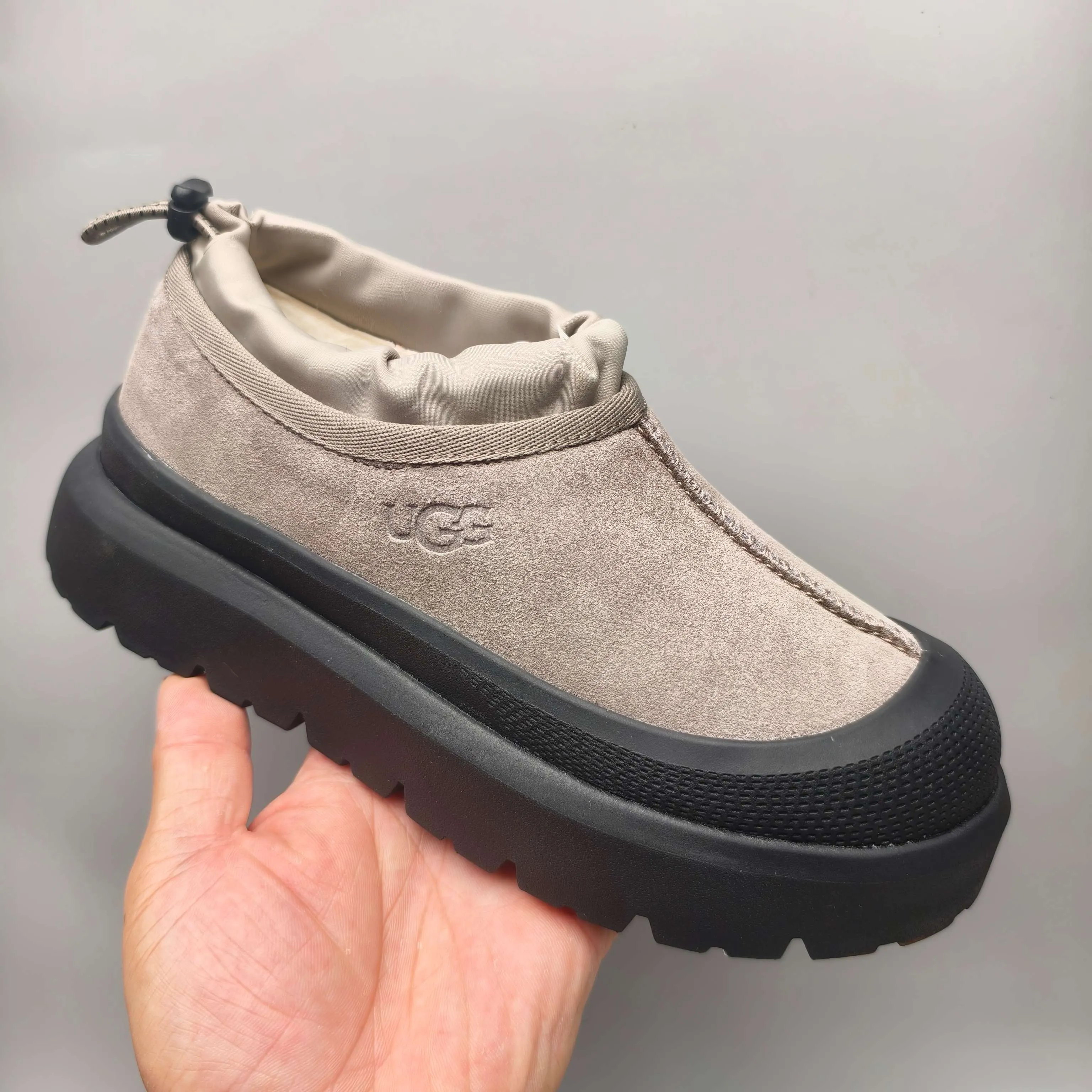 💰520 UGG sheepskin all-in-one snow boots 4096 slip-on casual trendy shoes for men and women Color: white red black blue yellow light gray dark gray green sand black gray matching sizes: 35-46